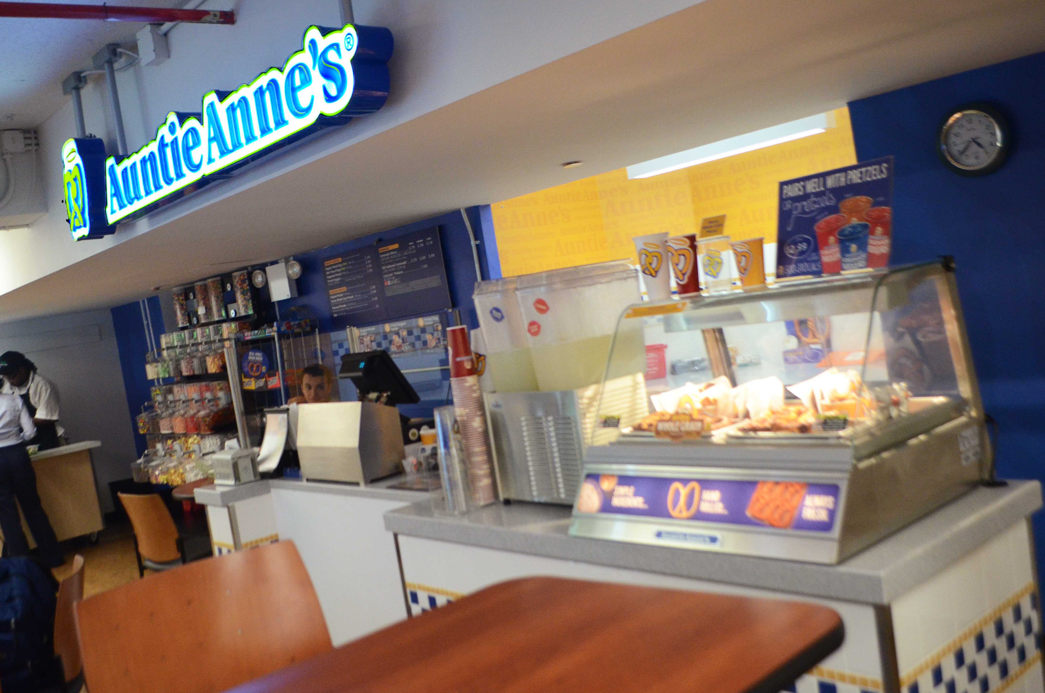 Auntie Anne's, Short Hills