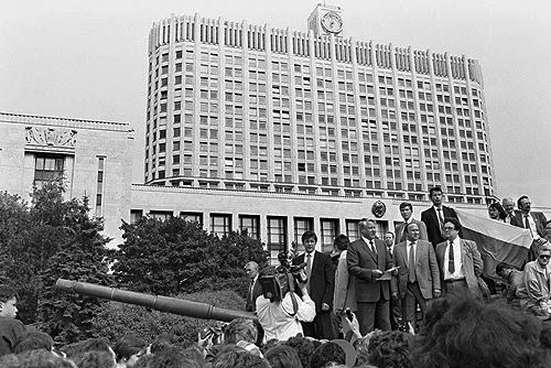 Yeltsin helped to end the USSR but also retained corruption in government.
(Courtesy of Wikimedia)