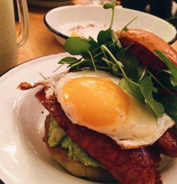 Two Hands offers a laid back option for healthy eating and Instagram pictures. (Courtesy of Emma Fingleton)