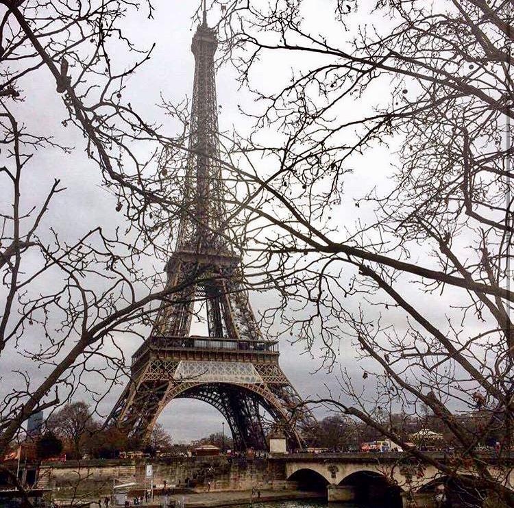 While in Paris, France, Pinna managed to explore new terrain despite her phone being broken (Courtesy of Traveler).