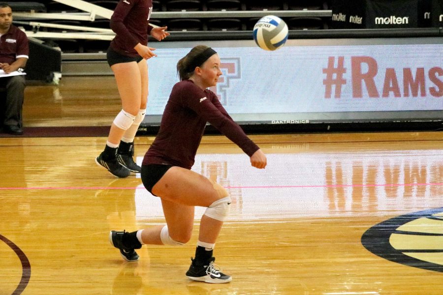 Kaitlin Morley had a career-high 16 kills on 23 attacks in the sweep of George Mason (Julia Comerford/The Fordham Ram).