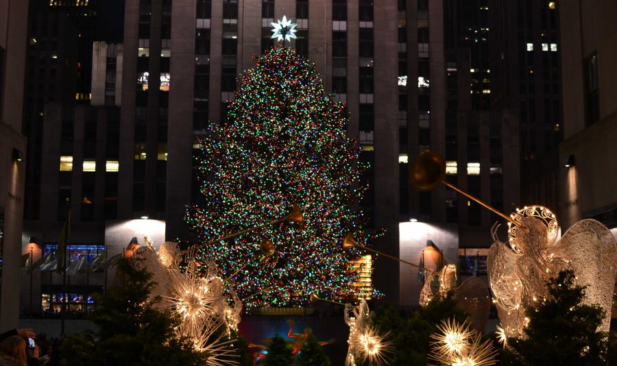 Head to 30 Rockefeller Plaza to see the Rockefeller Center Christmas Tree and enjoy the 44th Annual Merry Tuba Christmas (Courtesy of Flickr).