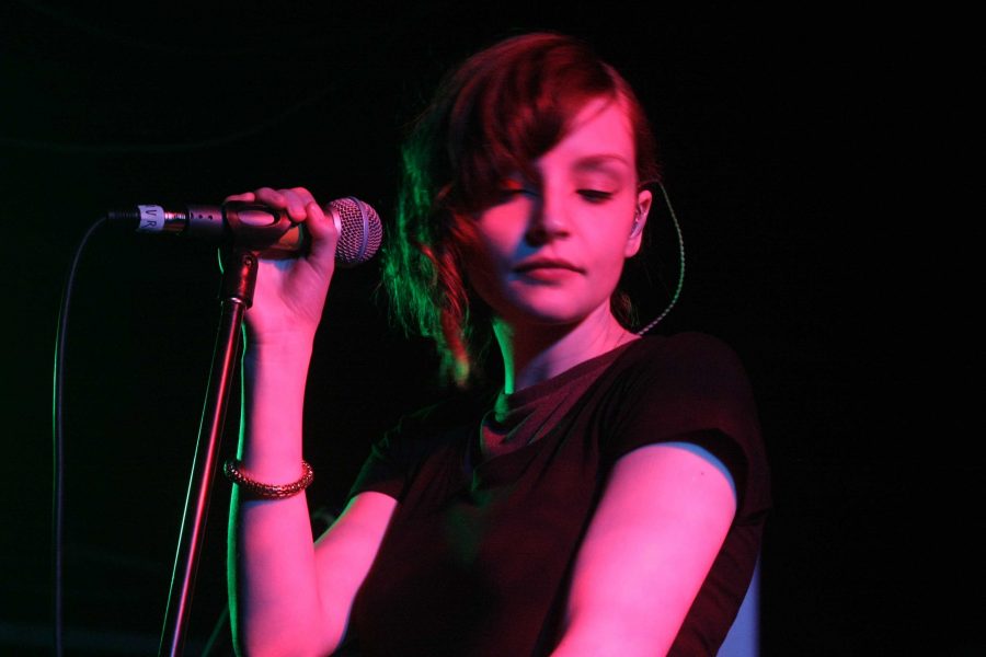 Lauren+Mayberry%2C+lead+singer+of+the+Glasgow+synth-pop+outfit+Chvrches%2C+performs+%28Courtesy+of+Flickr%29.