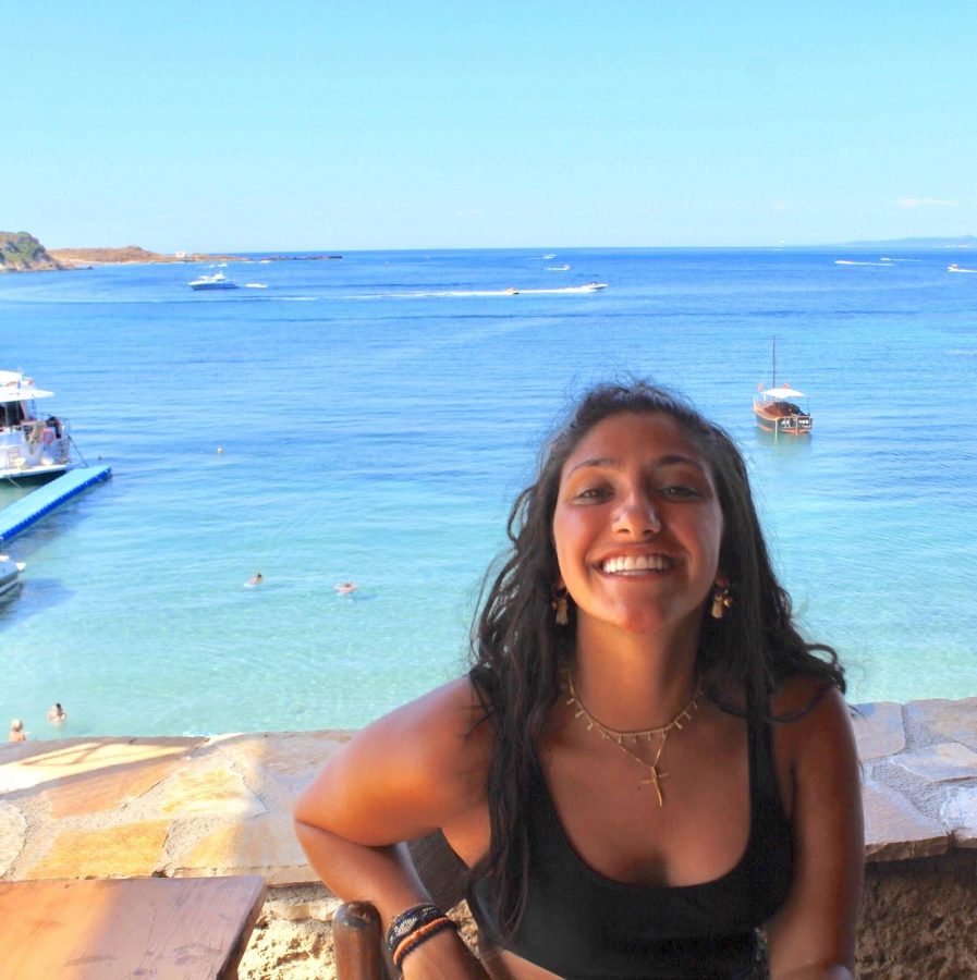 Business student Stella Kovoros, GSB ‘19, is an intern at Merill Lynch and president of the Fordahm Hellenic Society (Courtesy of Stella Kovoros).