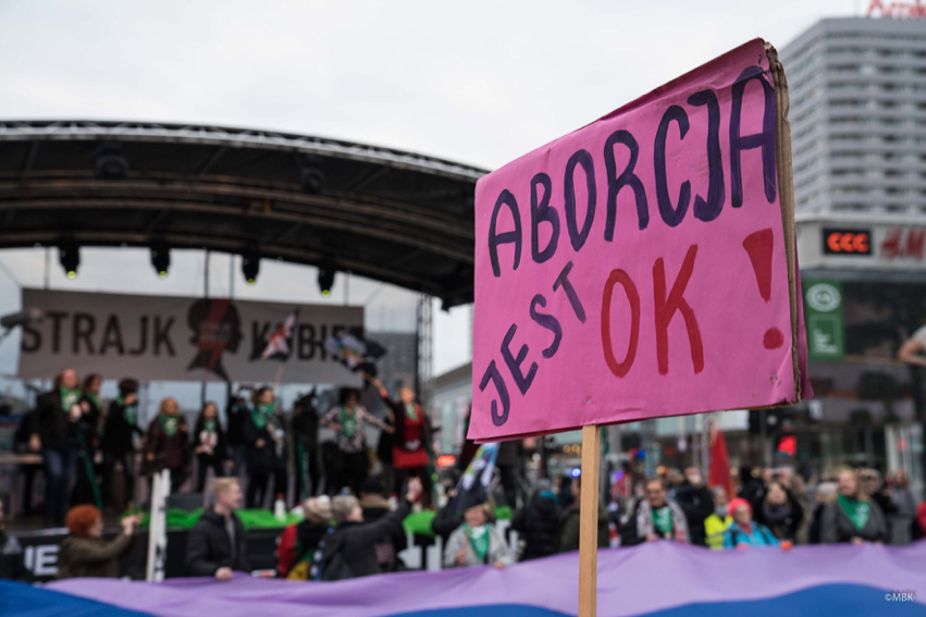 Polish Citizens Storm the Streets in Response to Abortion Ban