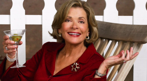 “Arrested Development” actress Jessica Walter dies at 80 years old. (Courtesy of Twitter)