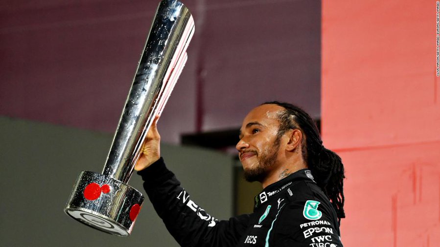 Hamilton+has+made+the+championship+table+all+the+more+interesting+after+winning+in+Qatar.+%28Courtesy+of+Twitter%29
