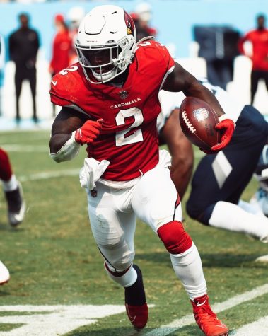 Chase Edmonds is now a Miami Dolphin after four seasons with Arizona. (Courtesy of Twitter)
