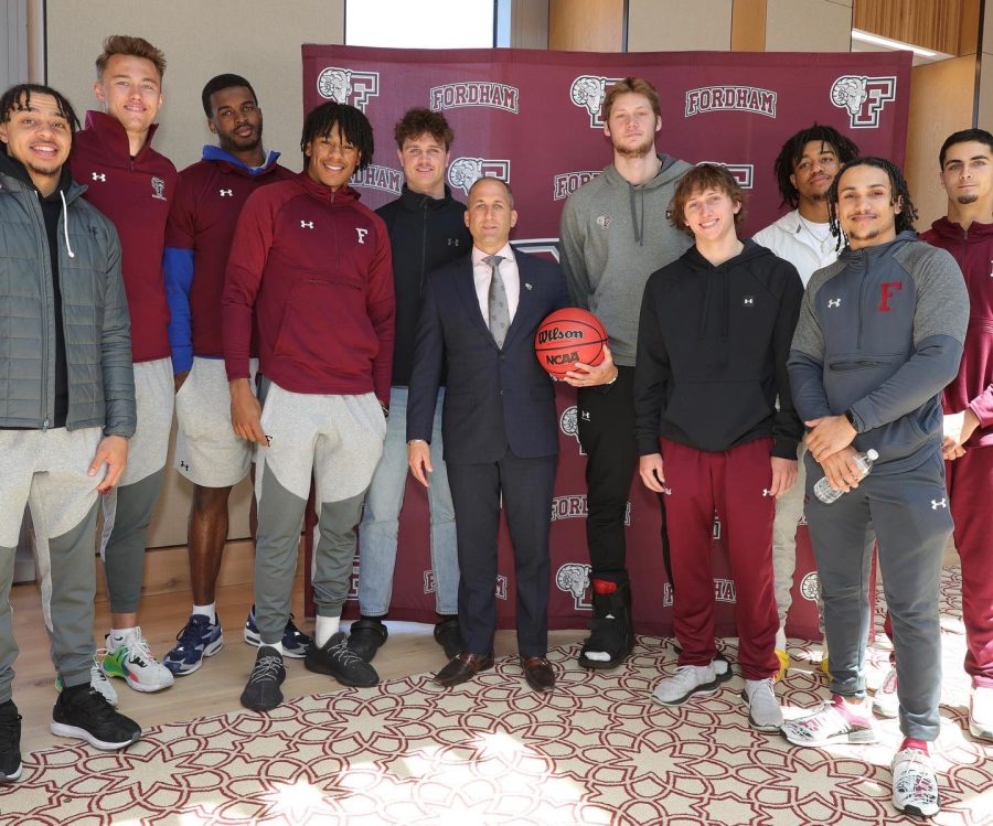 Fordham+Basketball+looks+to+continue+their+upward+trajectory+under+new+head+coach+Keith+Urgo.+%28Courtesy+of+Twitter%29