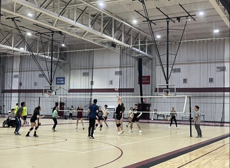 Several members of the Ram staff created an intramural volleyball team last year. (Courtesy of Amanda Yarolin/The Fordham Ram)