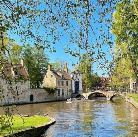 Emma Lipkind reconnected with herself on her solo-trip in Bruges. (Courtesy of Instagram)
