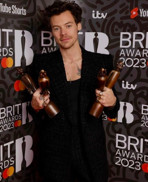 This year’s BRIT Awards was filled with awe-inspiring performances, fitting wins and questionable fashion choices. (Courtesy of Instagram)