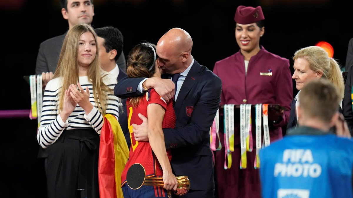 Spain soccer chief Luis Rubiales forcefully embraced World Cup winner Jenni Hermoso. (Courtesy of Twitter)
