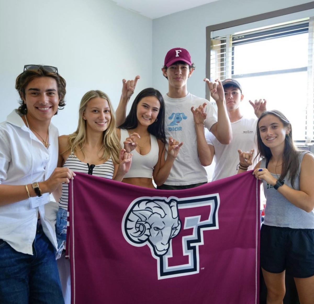 First-year+students%2C+who+began+orientation+programming+immediately+after+move-in%2C+were+welcomed+by+returning+students+and+orientation+leaders.+%28Courtesy+of+Instagram%29