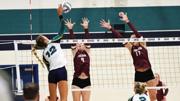 Volleyball Qualifies for A-10 Tournament