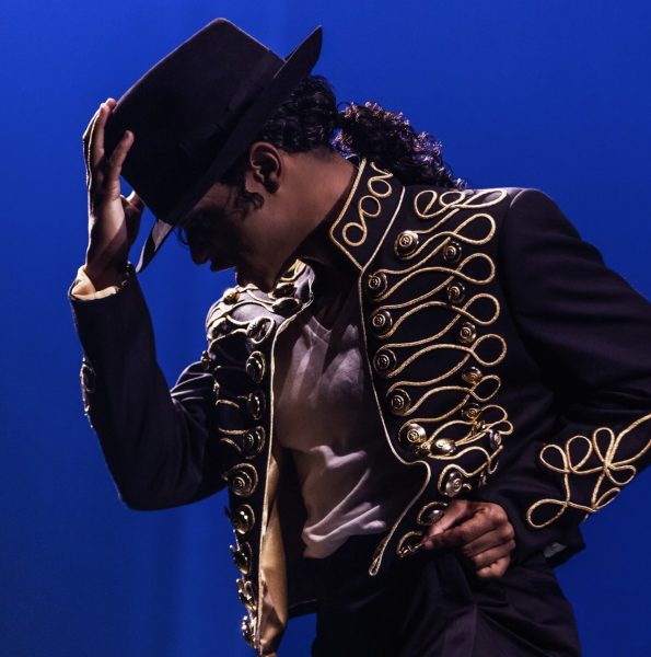 Elijah Rhea Johnson thrills crowd with his perfect performance as MJ. (Courtesy of Instagram)