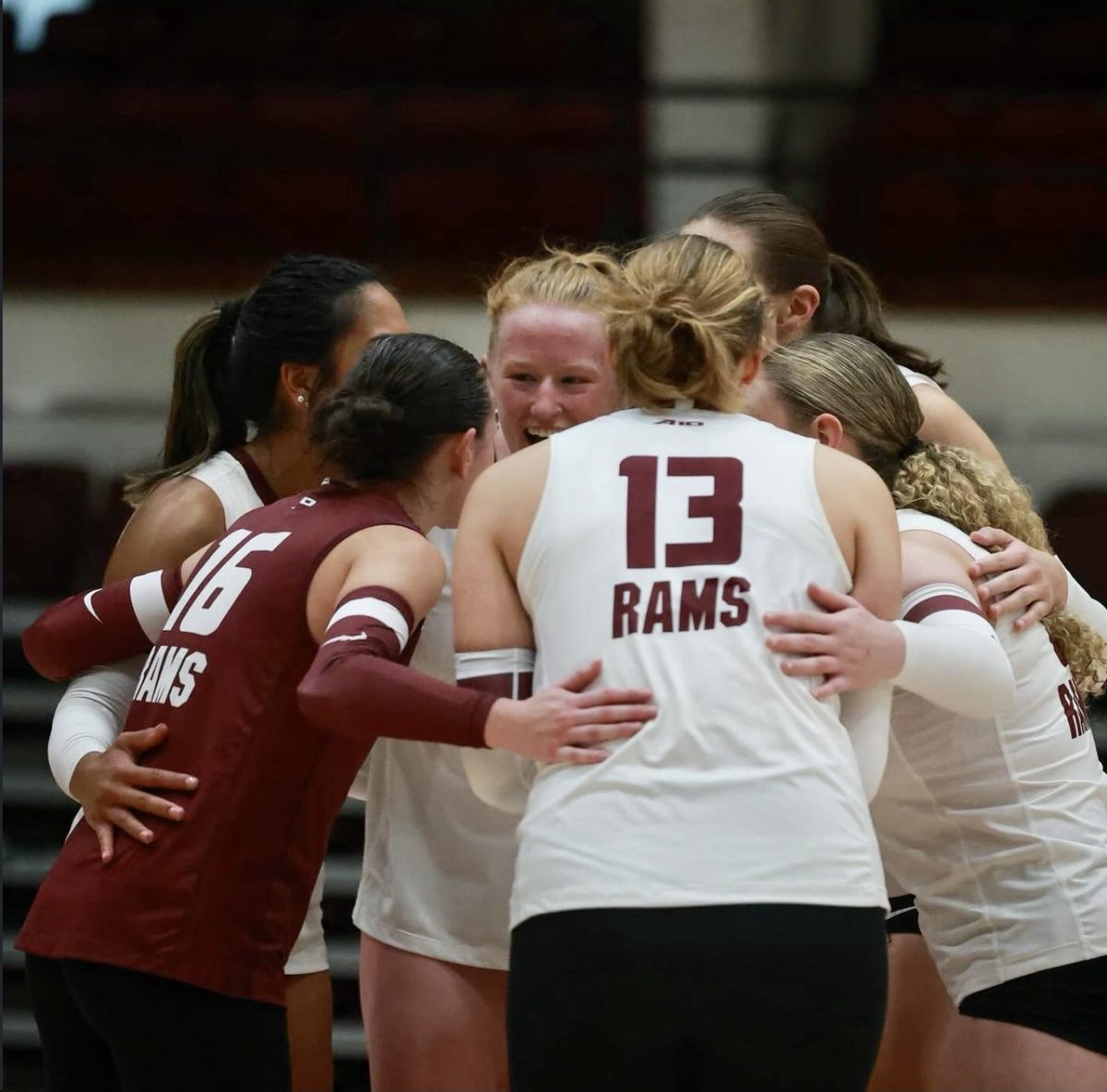 After an inauspicious start to A-10 play, Fordham Volleyball will need to capitalize on a relatively weak upcoming schedule to get back into the playoff race. (Courtesy of Instagram/@fordhamvb)