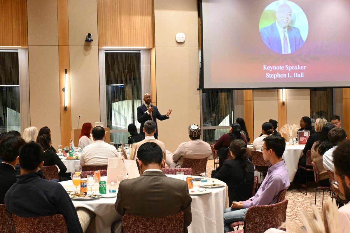 Students and faculty attend banquet to listen to keynote speakers. (Courtesy of Fordham University Career Center)