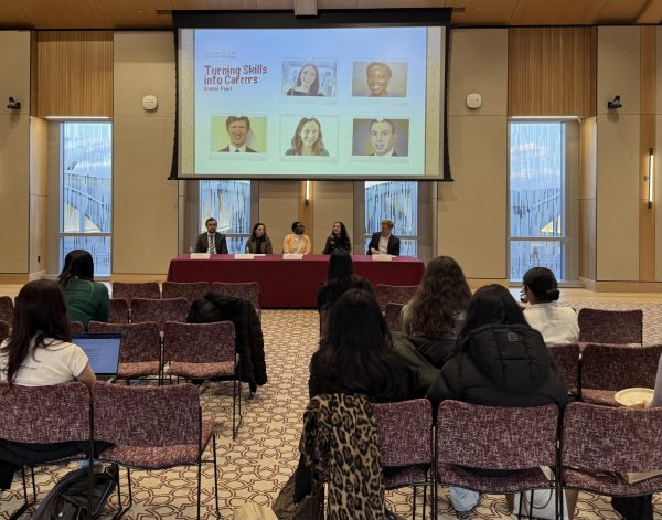 The panel featured five former executive board members of clubs including Middle Eastern Student Association, Fashion for Philanthropy, Commuter Student Services, Humanities Student Ambassadors, Italian Club and former vice chair of the United Student Government (USG) Dining Committee. (Jessica Ritter/The Fordham Ram)