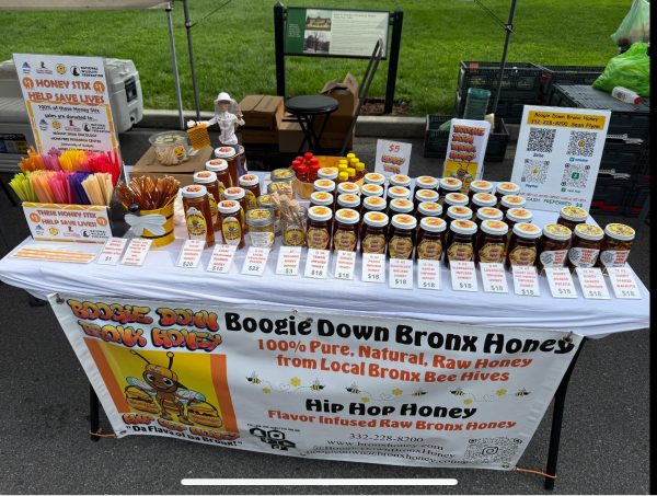 Fresh produce and other goodies greet visitors at the New York Botanical Garden’s weekly farmers market (Courtesy of Julia Burnham for The Fordham Ram).