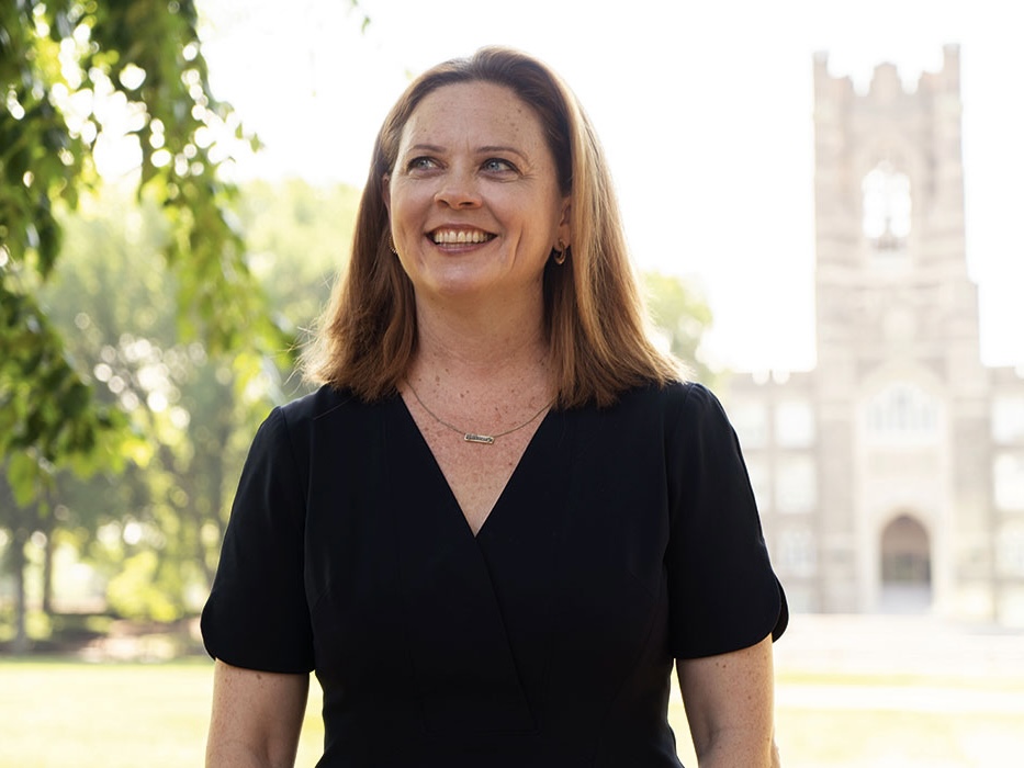 Fordham University President Tania Tetlow extends contract to lead as president until 2030.