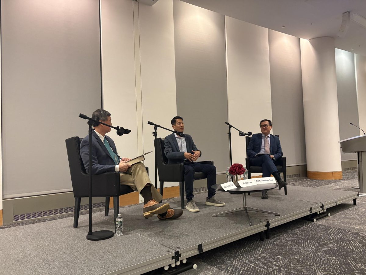 Denny Chin and Professor Thomas Lee moderating the event.