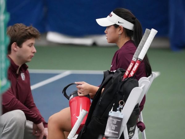Women’s Tennis stays locked in.