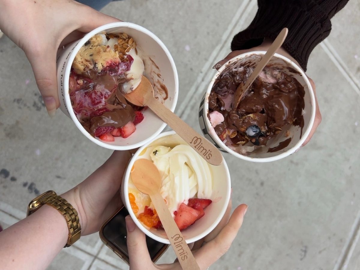 Mimi’s offers a variety of flavors with toppings like berries and cookie dough.