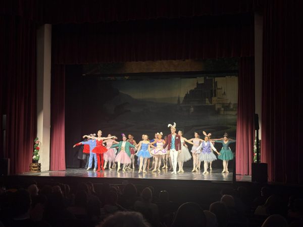 The Fordham Jetés took audiences on a trip to Wonderland at their latest show.
