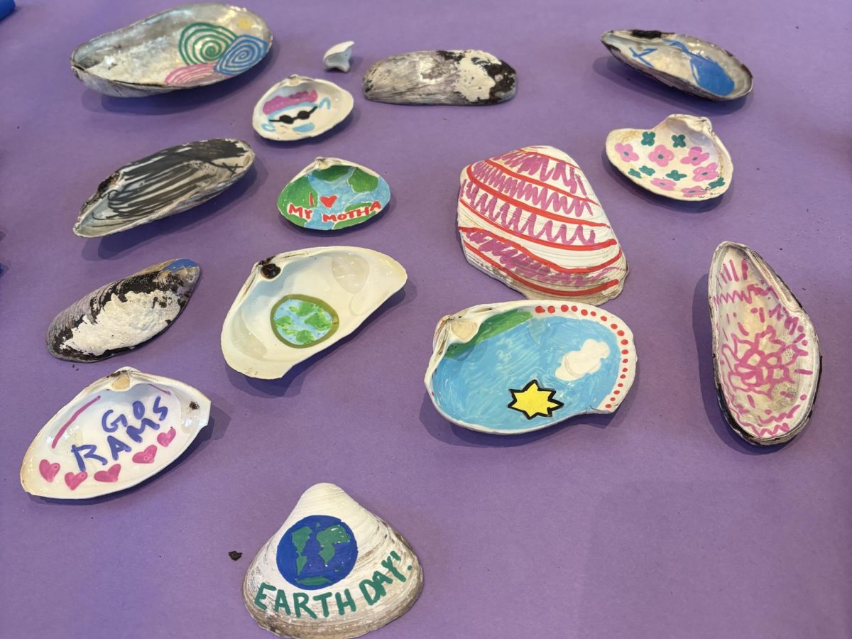 USG celebrated Earth Week with a series of events, including one where students painted seashells.